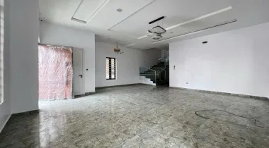 Fully detached 4 bedroom duplex with bq 