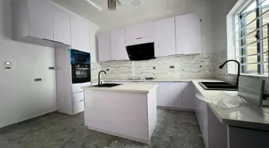 Fully detached 4 bedroom duplex with bq 