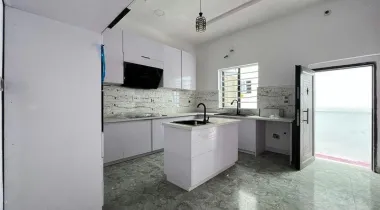 Fully detached 4 bedroom duplex with bq 