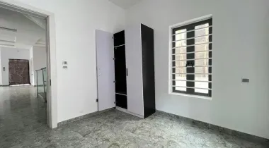 Fully detached 4 bedroom duplex with bq 