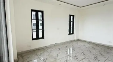 3 bedroom flat apartment