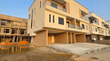 Magnificent 4 bedroom semi detached duplex with bq, ante room &amp; outdoor garage