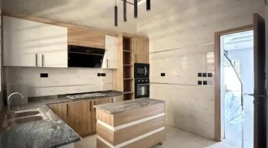 FULLY FINISHED 4 BEDROOM FULLY DETACHED DUPLEX WITH BQ