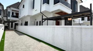 FULLY FINISHED 4 BEDROOM FULLY DETACHED DUPLEX WITH BQ