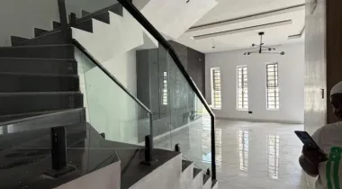 LUXURY FULLY FURNISHED 3 BEDROOM APARTMENT