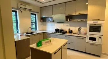 FURNISHED 3 BEDROOM SERVICED APARTMENT