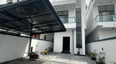 Luxurious 5 bedroom fully detached duplex with bq and swimming pool