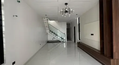 Luxurious 5 bedroom fully detached duplex with bq and swimming pool