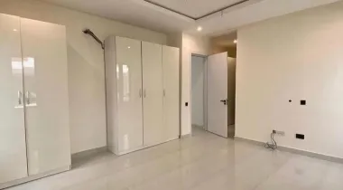 Fully serviced 3-Bedroom Apartment with BQ, swimming pool, gym, exclusive balcony
