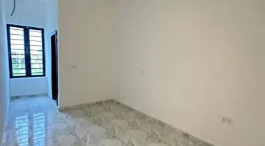 Specious 4 bedroom semi detached duplex with BQ