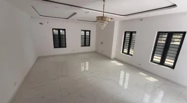 Newly Built *Fully Detached 5-bedrooms Duplex