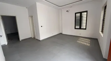 Newly Built *Fully Detached 5-bedrooms Duplex