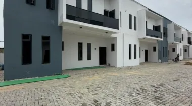 3 bedroom Terrace duplex with bq for rent Location olokonla 