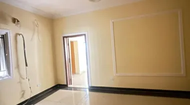 4bedroom terrace house well spacious standard with swimming pool in a secured environment in Lekki phase 1*     Family: Rent - N20pa 
