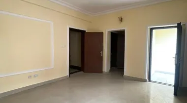 4bedroom terrace house well spacious standard with swimming pool in a secured environment in Lekki phase 1*     Family: Rent - N20pa 