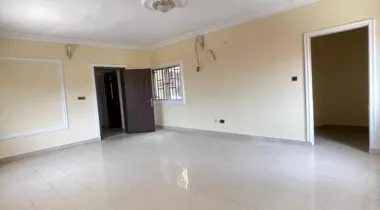 4bedroom terrace house well spacious standard with swimming pool in a secured environment in Lekki phase 1*     Family: Rent - N20pa 
