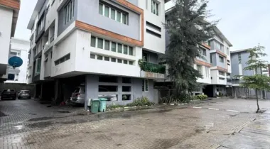 4Bedroom Terrace Duplex With a Bq