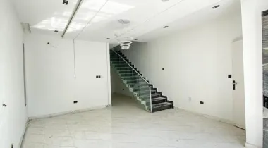 4BEDROOM WITH BQ  LOCATION ::::Ikota Gra 