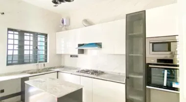 4BEDROOM WITH BQ  LOCATION ::::Ikota Gra 
