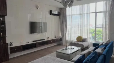 Furnished Luxury 3 -BEDROOM FLAT FOR RENT!