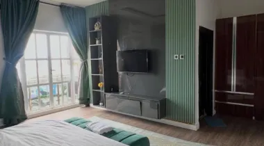 Furnished Luxury 3 -BEDROOM FLAT FOR RENT!