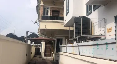 4 bedroom semidetached duplex  Rent : 12m 