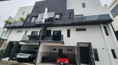 5 Bedroom Semi-Detached Duplex (Semi-Furnished)