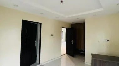 3 bedroom flat available for Rent 