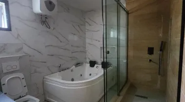 5 Bedroom Semi-Detached Duplex (Semi-Furnished)