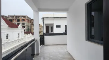 5 Bedroom Semi-Detached Duplex (Semi-Furnished)