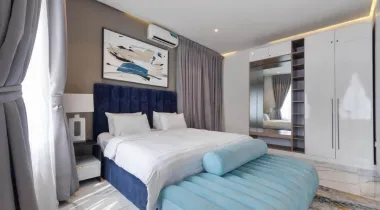 BED OF ROSES* - My Fresh *2 Bedroom Flat in VI*