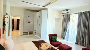 1 BDR + Gym, Pool &amp; Double Balcony  Rate: 130,000) 