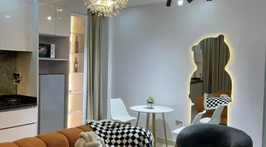 Cozy 1 Bedroom Flat + PS4, Swimming Pool &amp; Massive Balcony