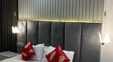 Cozy 1 Bedroom Flat + PS4, Swimming Pool &amp; Massive Balcony
