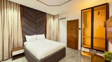 NTRODUCING WOODS A&amp;B (There are 2Units)  Brand New Luxury 1 bed loft  apartment!!!