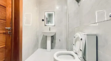 NTRODUCING WOODS A&amp;B (There are 2Units)  Brand New Luxury 1 bed loft  apartment!!!