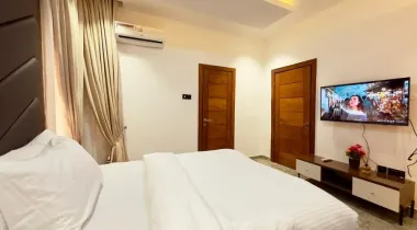 NTRODUCING WOODS A&amp;B (There are 2Units)  Brand New Luxury 1 bed loft  apartment!!!