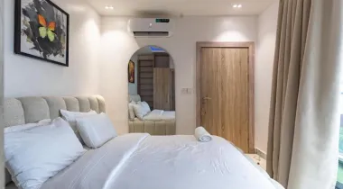 A Brand new 2bedroom Apartment with PS5, Swimming pool &amp; Gym.  📍Lekki phase 1