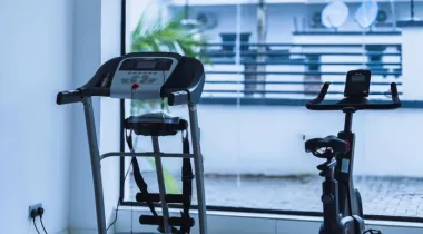 Fully serviced 2 bedroom apartment with a pool, central gas system and a gym in a gated and secured estate