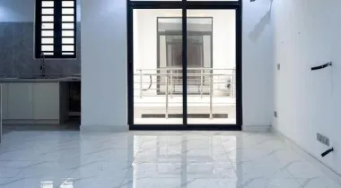 Fully serviced 2 bedroom apartment with a pool, central gas system and a gym in a gated and secured estate