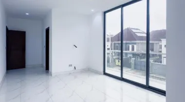 Fully serviced 2 bedroom apartment with a pool, central gas system and a gym in a gated and secured estate