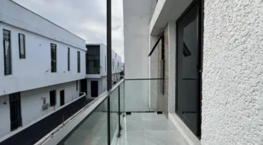 4 BEDROOM TERRACE DUPLEX