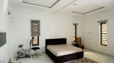 4 Bedrom Terrace duplex  Available for ren