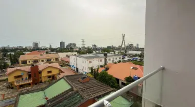 A brand new Luxury 3bedroom Penthouse with Roof Swimming Pool,  Gym, Elevator, Balcony &amp; Snooker board*