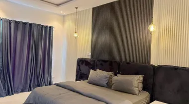 A brand new Luxury 3bedroom Penthouse with Roof Swimming Pool,  Gym, Elevator, Balcony &amp; Snooker board*