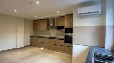 Spacious 3 Bedroom apartment with Elevator, swimming pool and a gym house