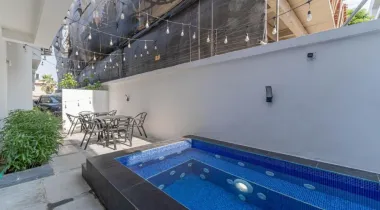 A brand new 1/2 Bedroom Apartment with an outdoor jacuzzi &amp; PS5  📍lekki Phase 1, Off Admiralty Way