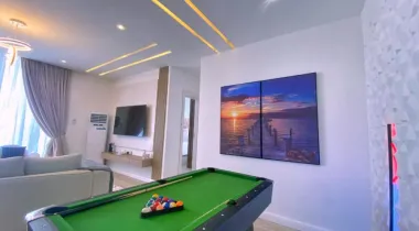 A brand new cozy and beautiful 1/2 bedroom well furnished apartment in Lekki.  📍 Address: Lekki phase 1, Lekki.