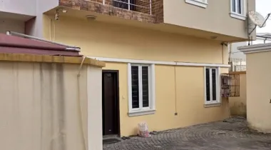 4 bedroom semi detached duplex with bq for rent in  location: Ologolo.