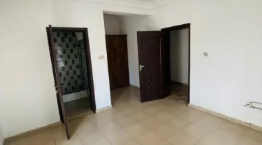 3 Bedroom Apartment, Close to the Express  &amp; All rooms Ensuite